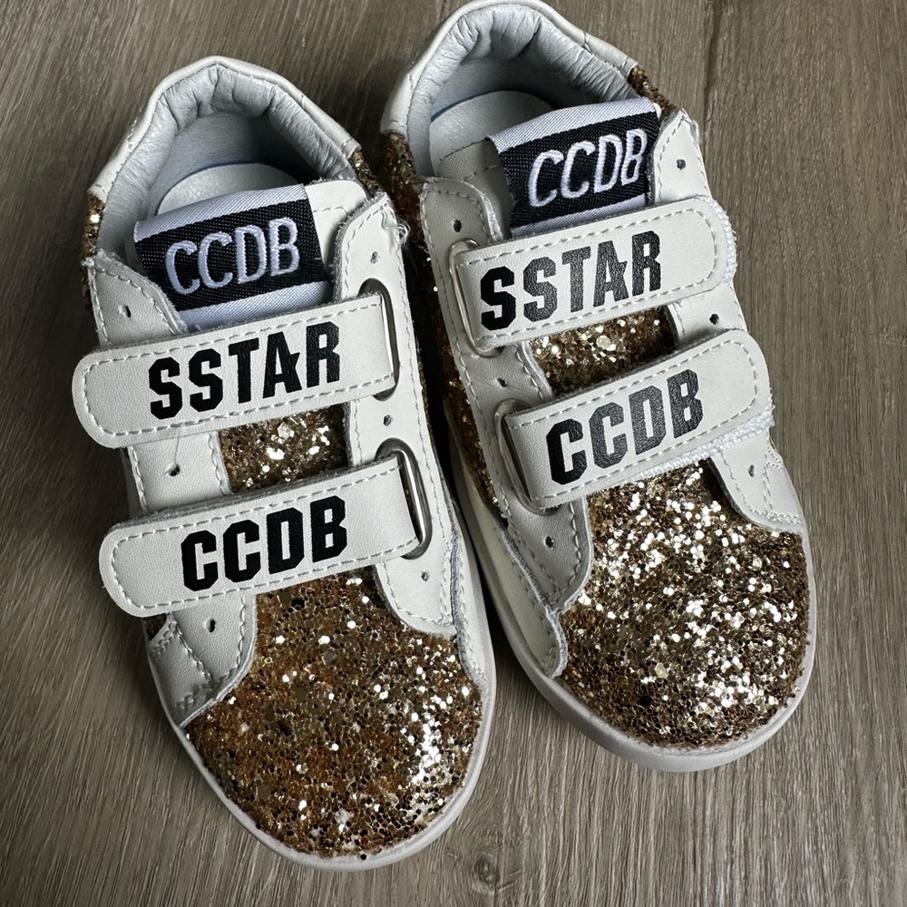 Toddler Girl, size 8, Star Sneakers
